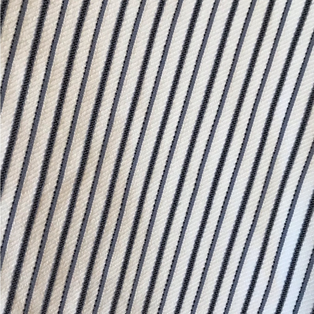 Hilary Radley Women’s Stretch Pull On Shorts Blue and White Stripes Size M - Picture 5 of 9
